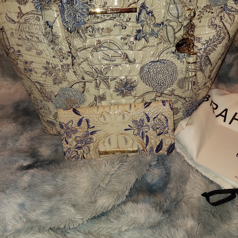 Brahmin Med. Asher w/Wallet Blue and Cream